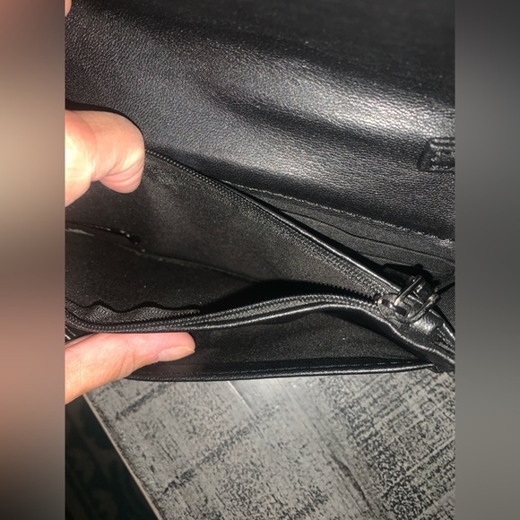 Badgley Mischka, Black Quilted Chain Shoulder Bag, NWOT - Picture 6 of 7